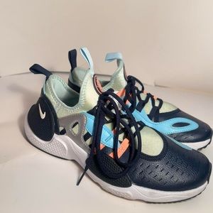 Nike Air Huarache E.D.G.E. Obsidian Youth Size 5 Running Shoes no inside piece